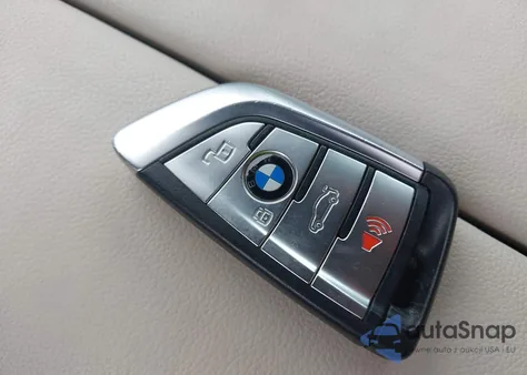 2022 BMW X5 xDrive40I z USA, uszkodzony, nr VIN 5UXCR6C01N9L91789